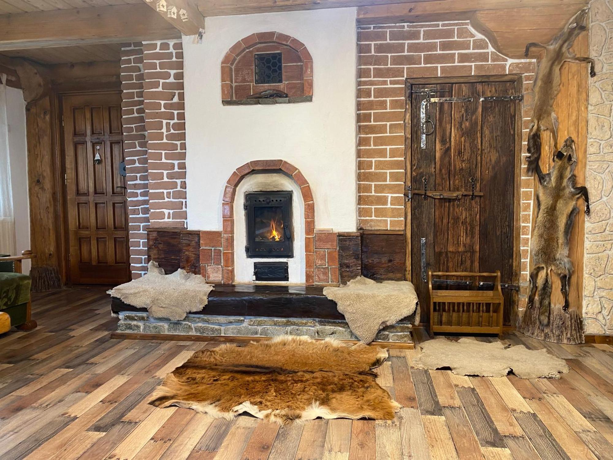 Вилла Casa Cu Sindrila Вэлени-де-Мунте Экстерьер фото