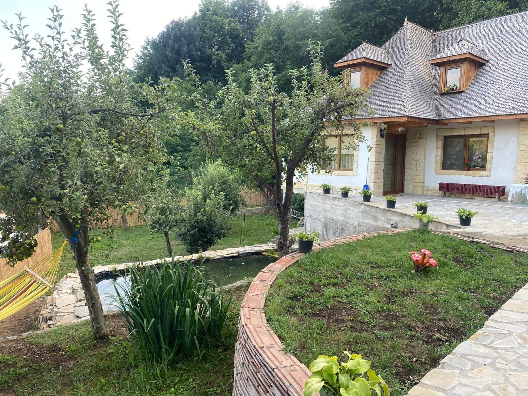 Вилла Casa Cu Sindrila Вэлени-де-Мунте Экстерьер фото